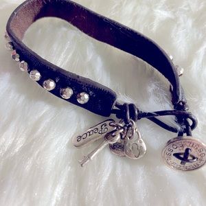 Vintage Fossil leather beaded charm style bracelet